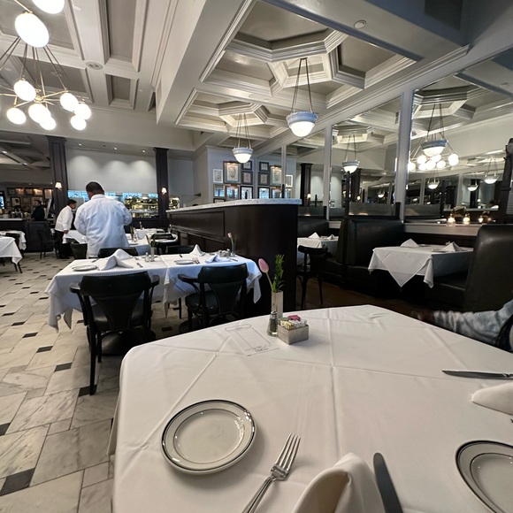 Meet your Posher, Renee - Picture 5 of 7